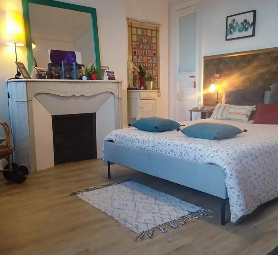 Chez L'Habitant, Propose Grande Chambre Vieux Port Marseille 0*,  France