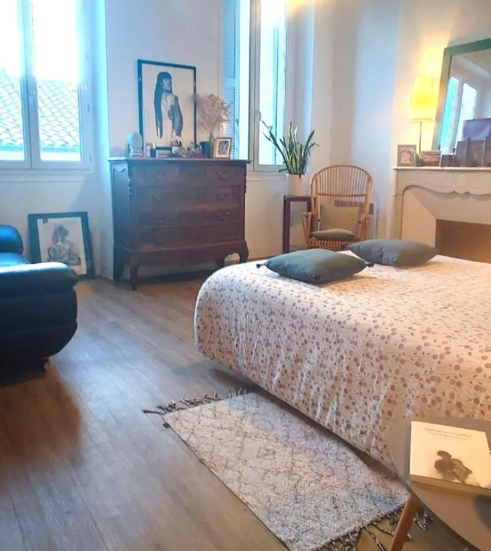 Homestay Chez L'Habitant, Propose Grande Chambre Vieux Port Marseille