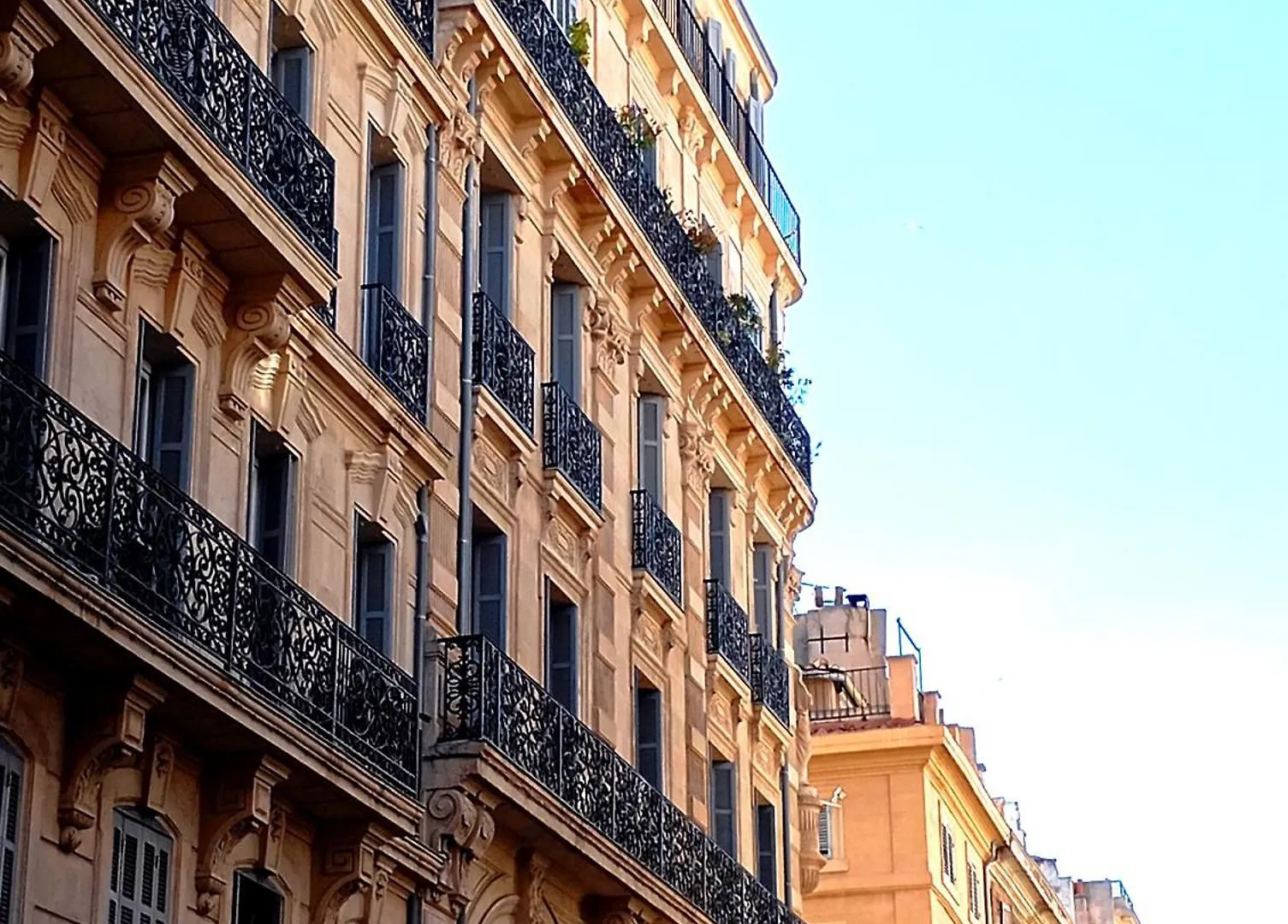 Homestay Chez L'Habitant, Propose Grande Chambre Vieux Port Marseille